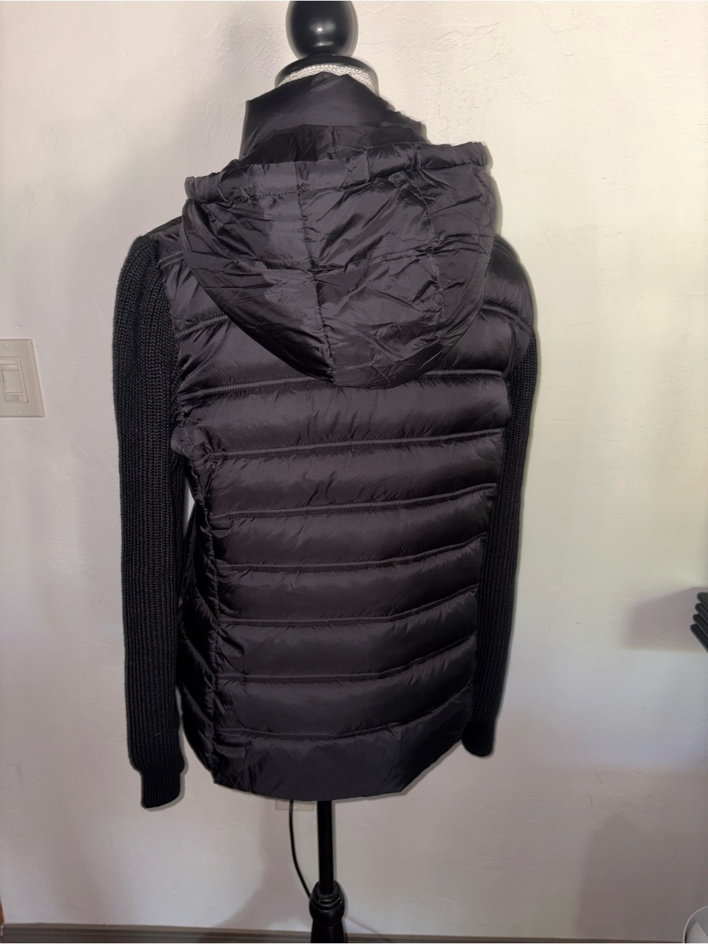 Michael Kors Black Quilted Puffer Vest with Knit Sleeves - Picture 3 of 6